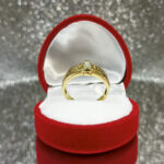 Złoty pierścionek droga grecki z kamieniem