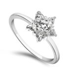 Pierścionek kwiat z białymi cyrkoniami