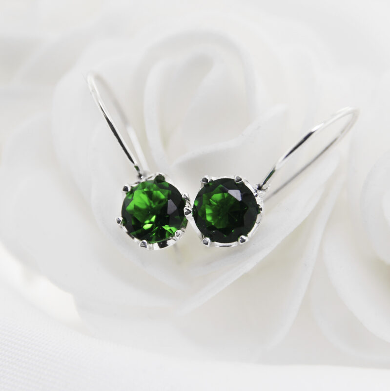Kolczyki z zieloną cyrkonią 7mm