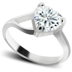 Pierścionek z sercową cyrkonią