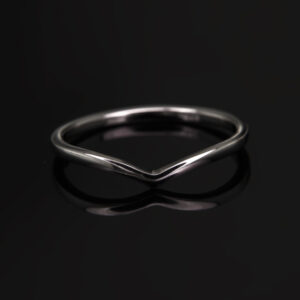 Srebra obrączka "V"