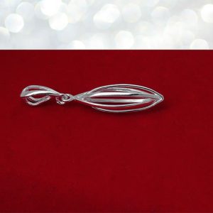 Wisiorek ażurowy w paski