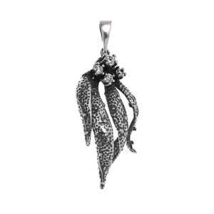 Zdobiony wisiorek z cyrkoniami