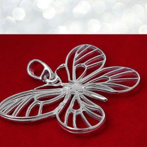 Wisior ażurowy motyl