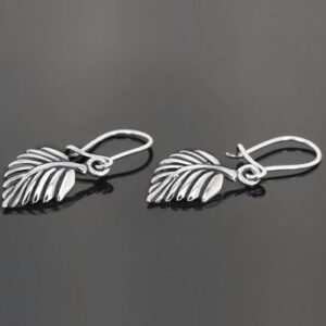 Wiszące kolczyki listki