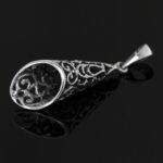 Wisiorek ażurowy stożek