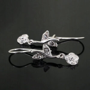 Kolczyki róże wiszące z cyrkoniami