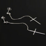 Kolczyki wiszące długie krzyżyki