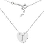 Naszyjnik z sercem i wygrawerowaną literką J