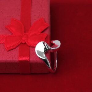 Pierścionek skręcony