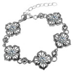 Bransoletka z kwiatami