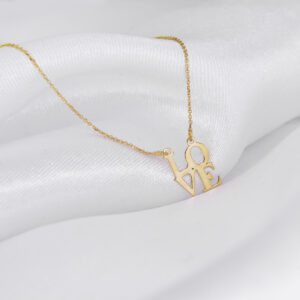 Naszyjnik ze złota napis LOVE