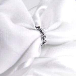 Obrączka stokrotka z cyrkoniami