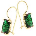 Złocone wiszące kolczyki z zielonym kamieniem