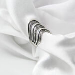 Wysoki pierścionek fala