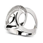 Pierścionek z przeplotem