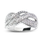 Pierścionek z przeplotem wysadzany cyrkoniami