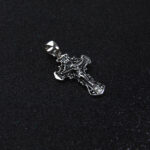 Krzyżyk ze zdobieniami